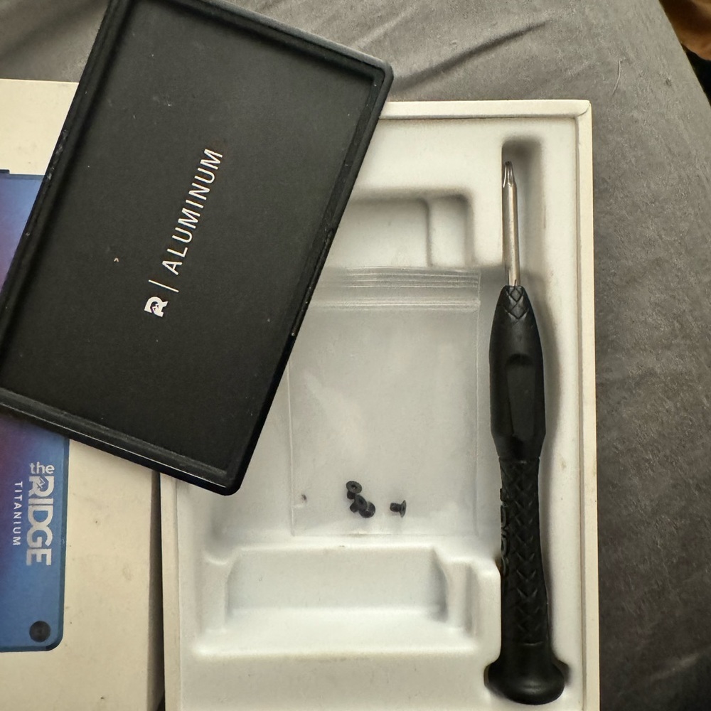 Ridge Wallet - Picture 3 of 4